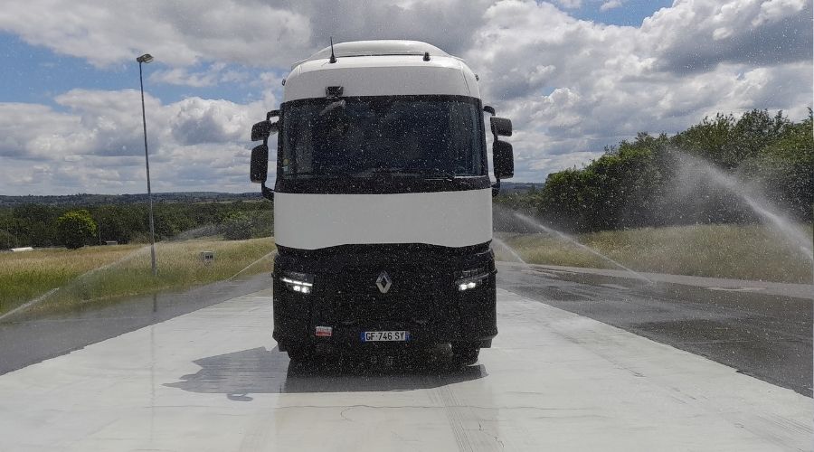 CAMION